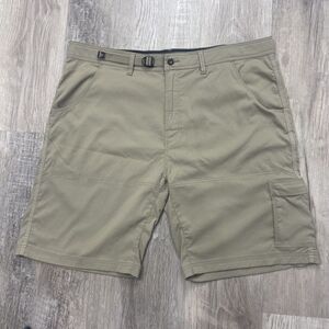 Prana Men's Belted‎ Cargo Shorts Size 42 Inseam 10 Inches